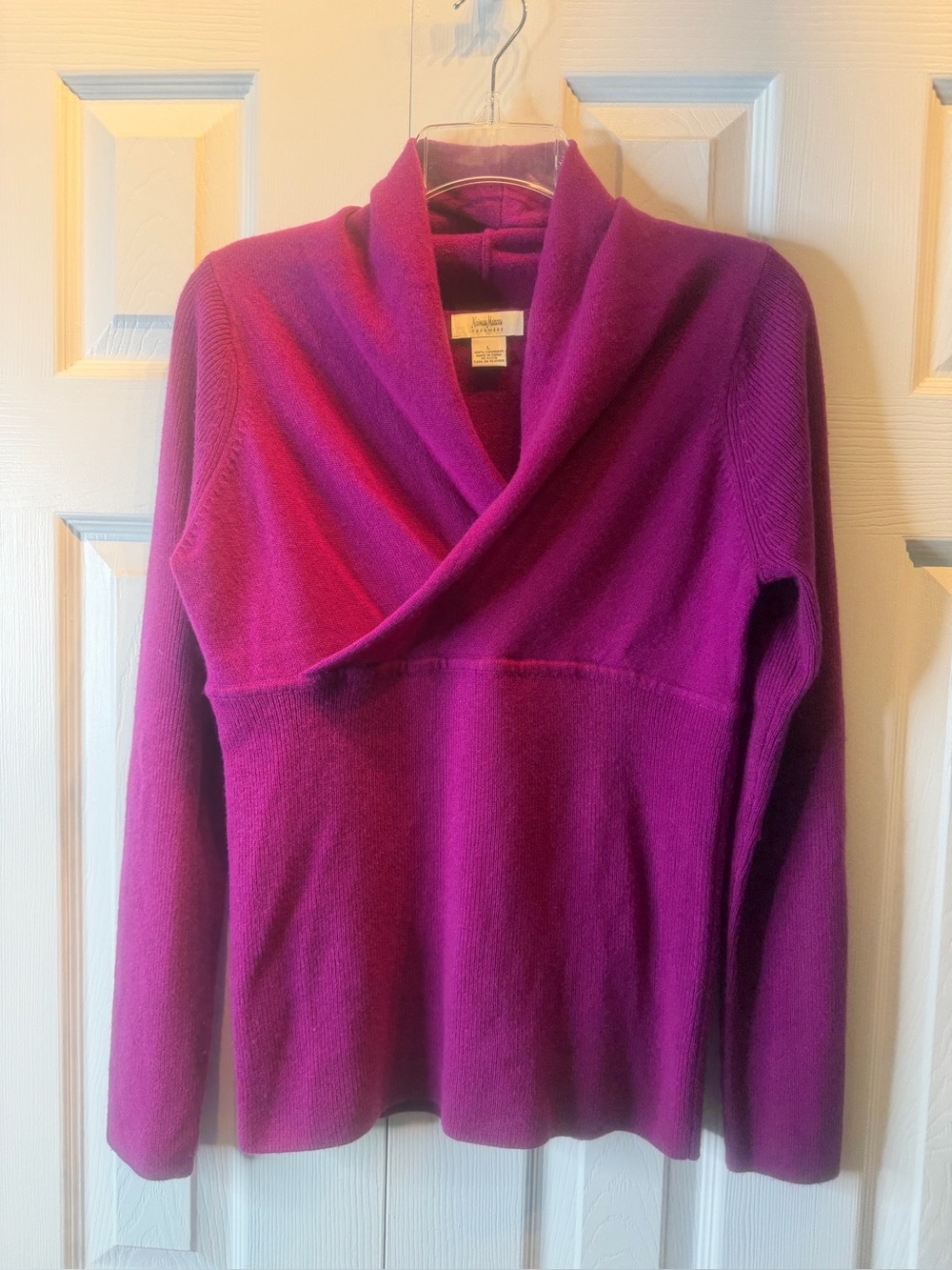NWOT Bright Fuchsia Criss-Cross Fitted 2-Ply Cashmere Neiman Marcus Sweater